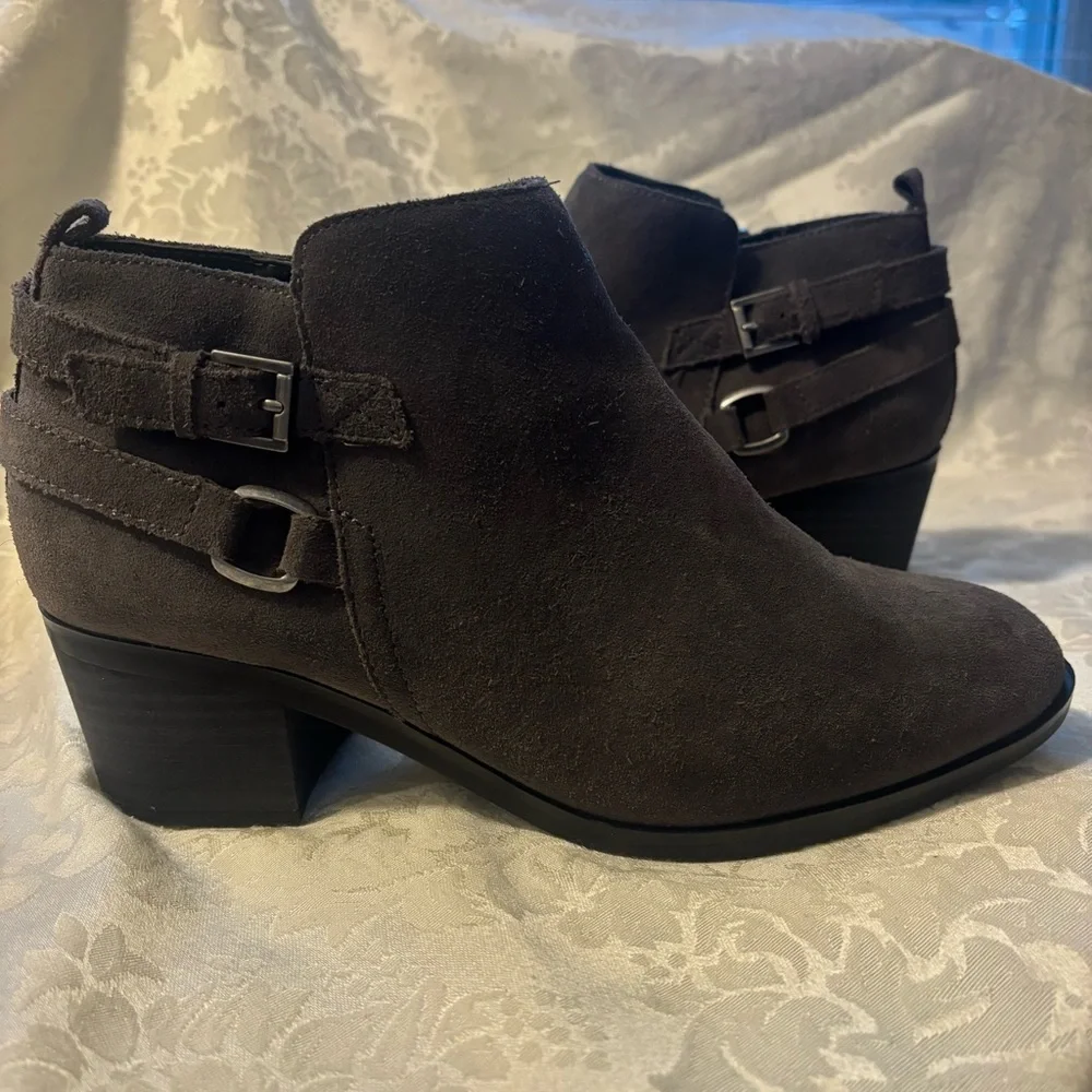 Sonoma Goods for Life Sonya Gray Suede Ankle Boots, Size 9 Wide